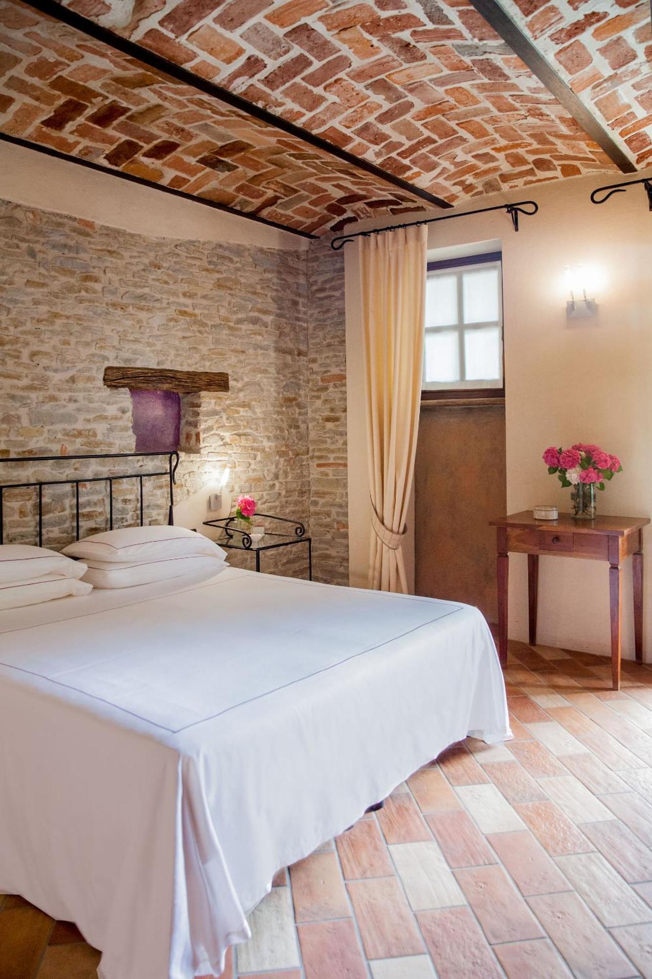 Relais Montemarino Hotell Borgomale Eksteriør bilde