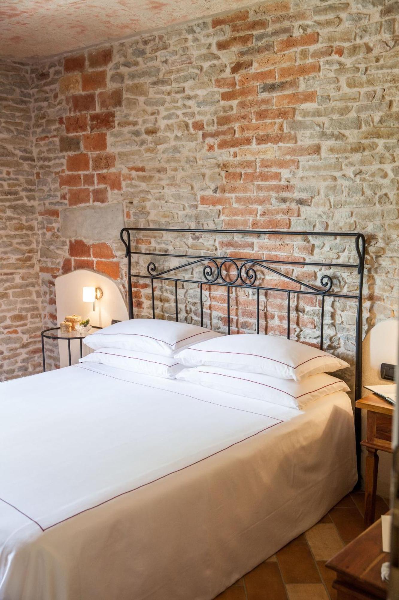 Relais Montemarino Hotell Borgomale Eksteriør bilde